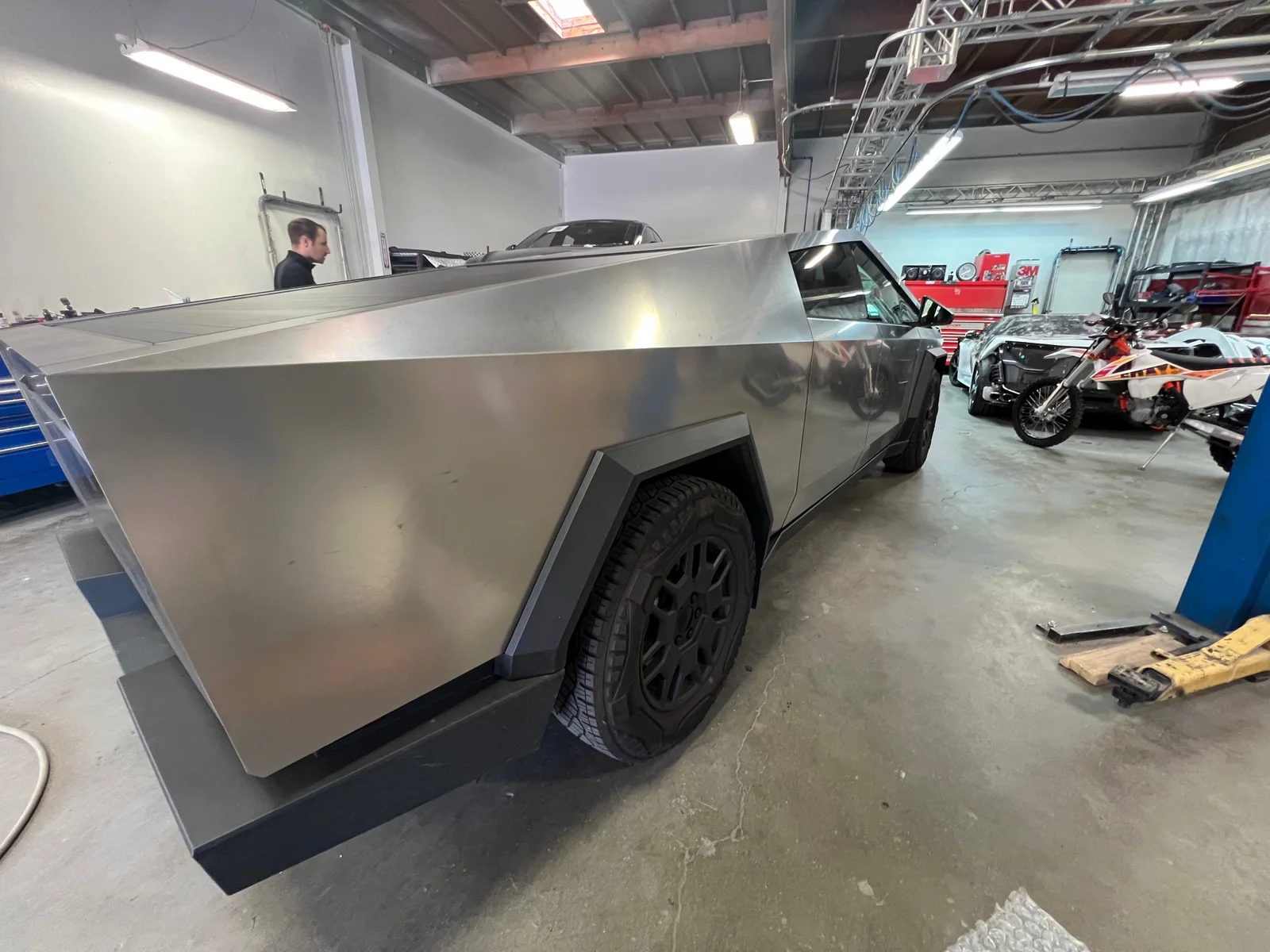 Vehicle and workshop photography at Anthony’s Auto Craft